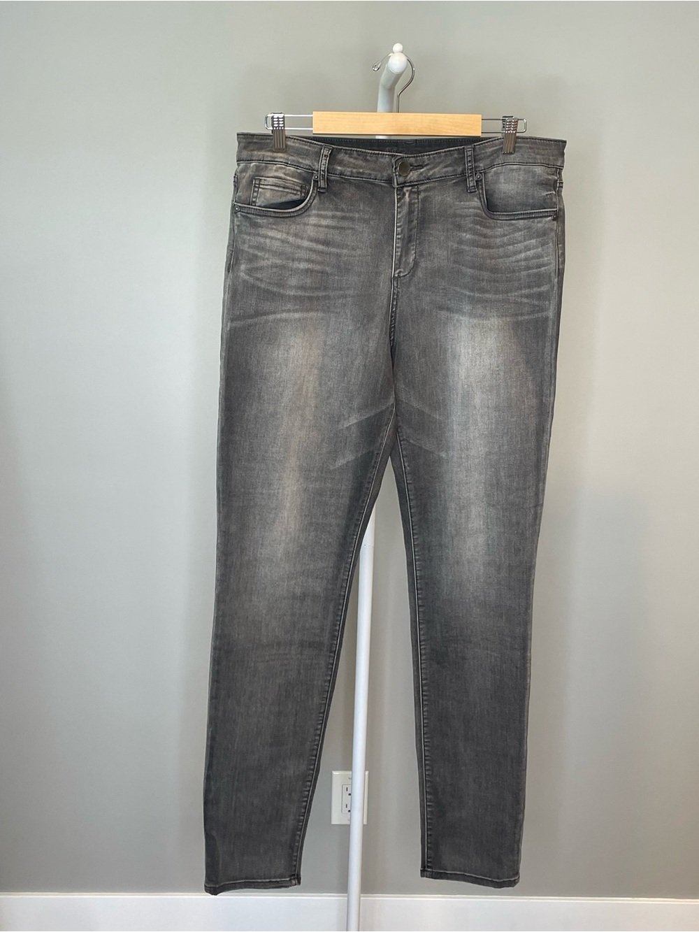 Kut from the Kloth Women's Skinny Gray Washed Jeans